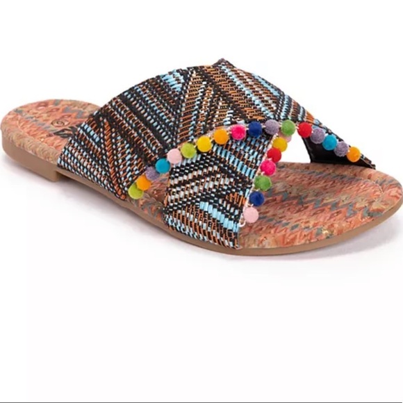 NEW muk Luks geometric pom Pom Greer sandals slides size 7 - Picture 1 of 5